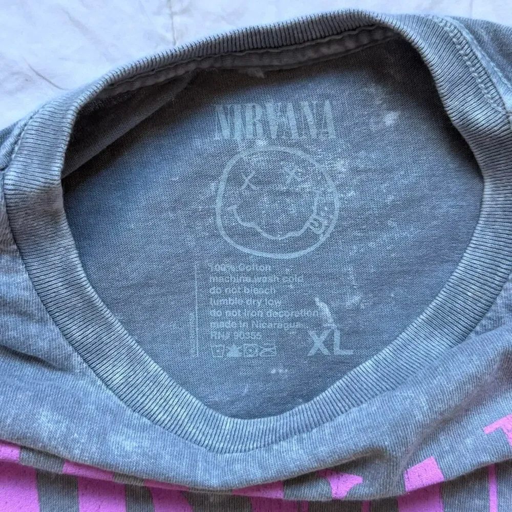 Nirvana smiley graphic band tee XL casual cotton alt grunge short sleeve emo - Picture 5 of 8